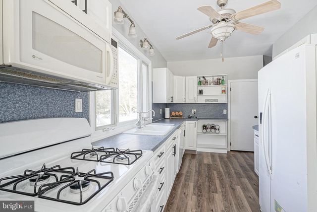 153 LAKESIDE AVE, Franklinville, NJ 08322