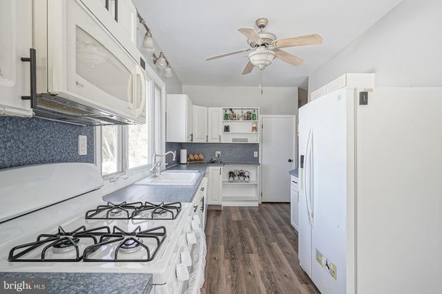 153 LAKESIDE AVE, Franklinville, NJ 08322