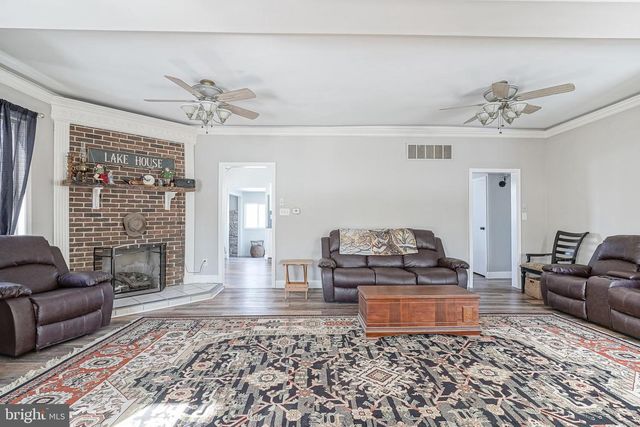 153 LAKESIDE AVE, Franklinville, NJ 08322