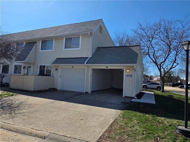 5463 Millwood Lane 42-C, Willoughby, OH 44094