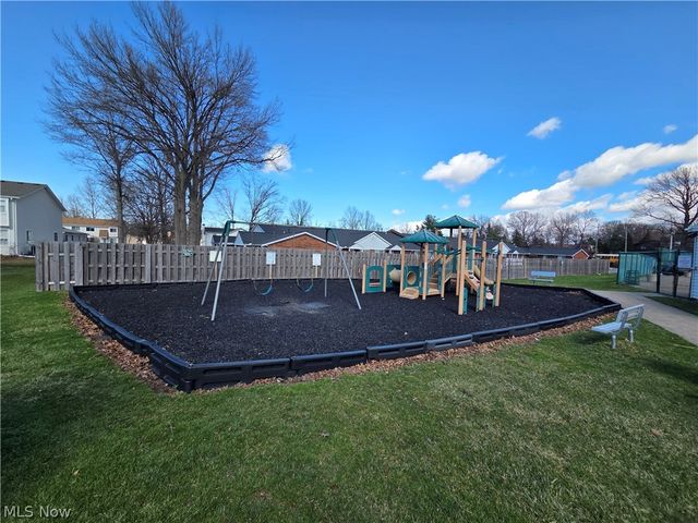 5463 Millwood Lane 42-C, Willoughby, OH 44094