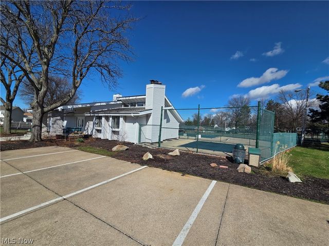 5463 Millwood Lane 42-C, Willoughby, OH 44094