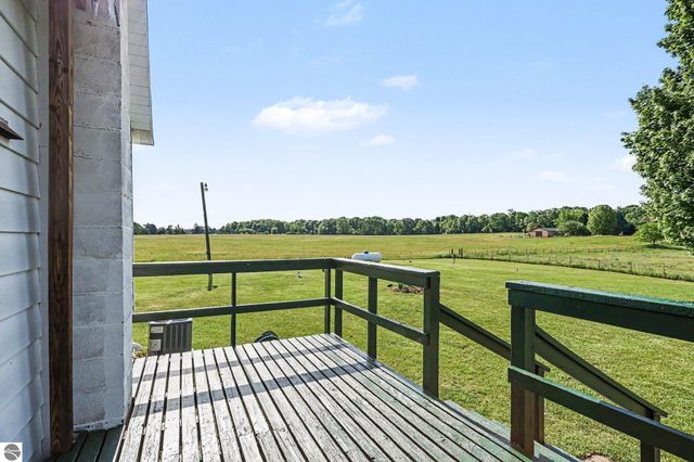 10981 Madison Road, Elwell, MI 48832