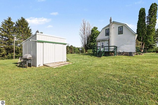 10981 Madison Road, Elwell, MI 48832