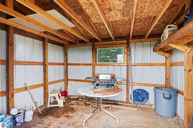 10981 Madison Road, Elwell, MI 48832