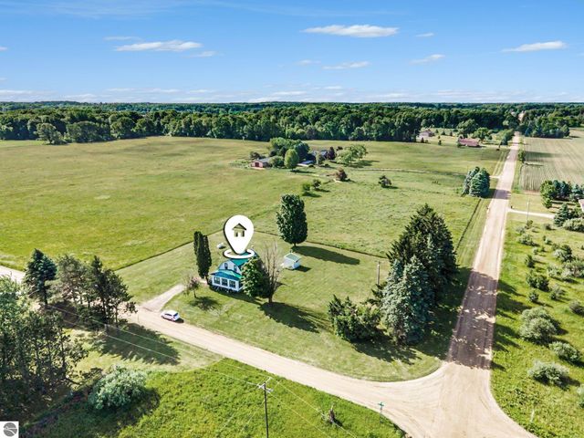 10981 Madison Road, Elwell, MI 48832