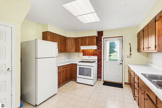 10981 Madison Road, Elwell, MI 48832