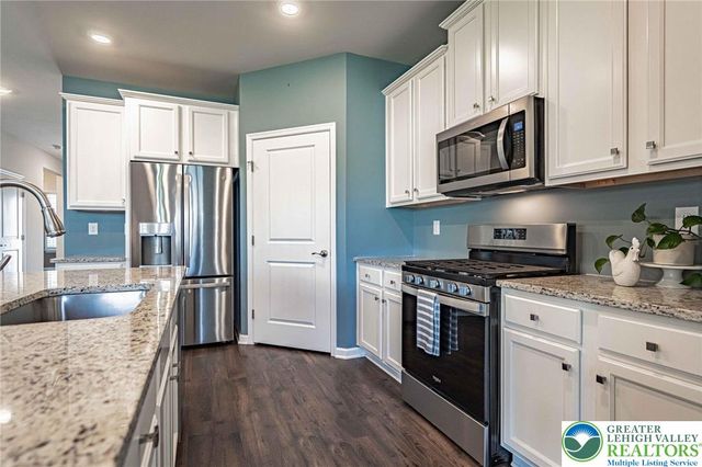 7887 Keystone Drive, Upper Macungie Twp, PA 18031