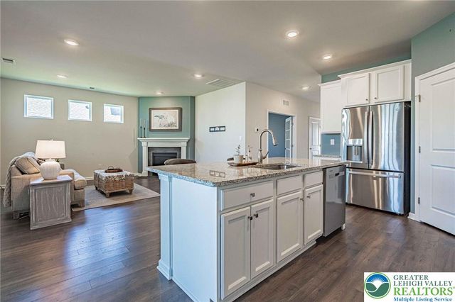 7887 Keystone Drive, Upper Macungie Twp, PA 18031