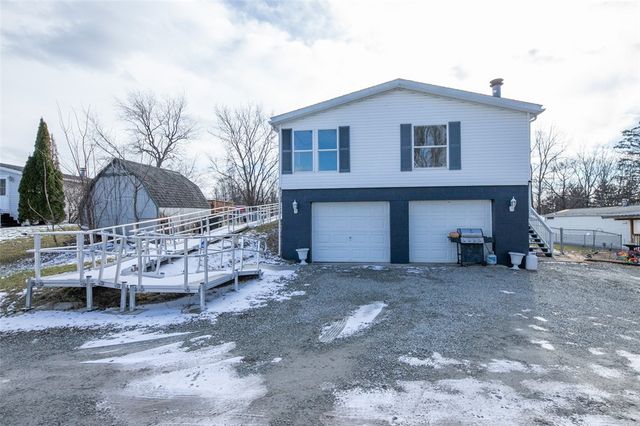 107 Indigo, Mt Pleasant Twp, PA 15666