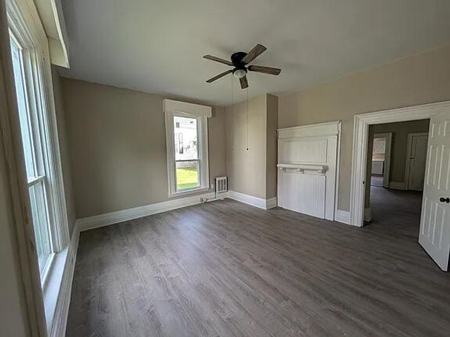 254 Mount Airy Avenue, Paris, KY 40361