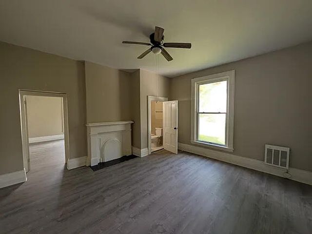 254 Mount Airy Avenue, Paris, KY 40361