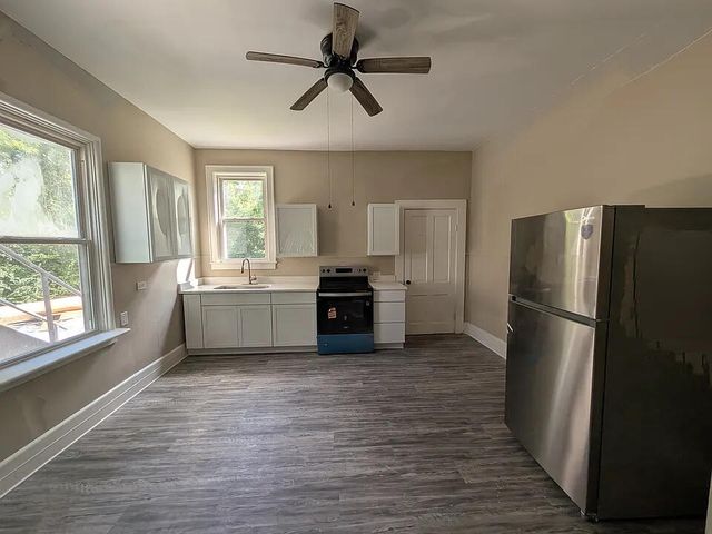 254 Mount Airy Avenue, Paris, KY 40361