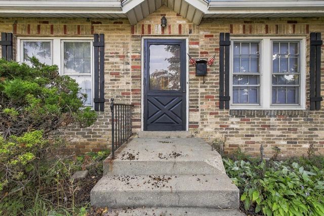 3364 S Chase AVENUE, Milwaukee, WI 53207