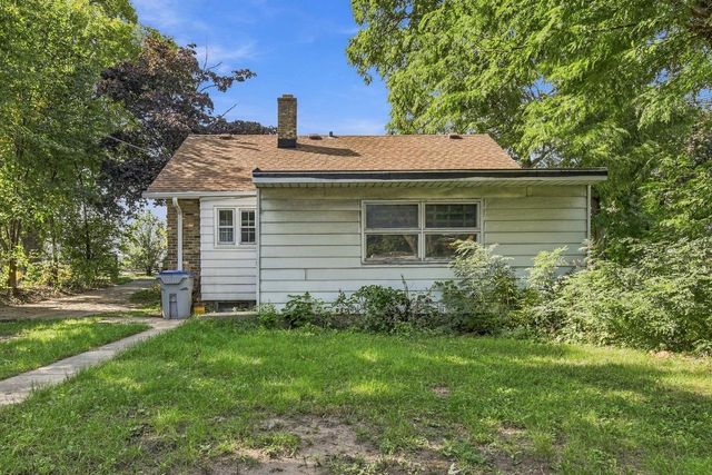 3364 S Chase AVENUE, Milwaukee, WI 53207