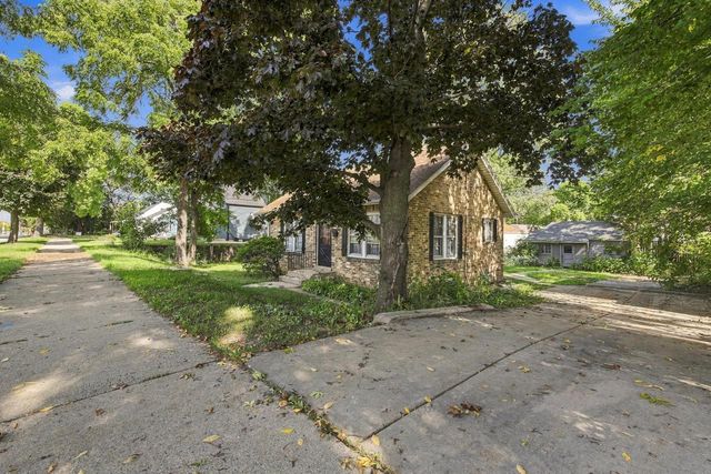 3364 S Chase AVENUE, Milwaukee, WI 53207
