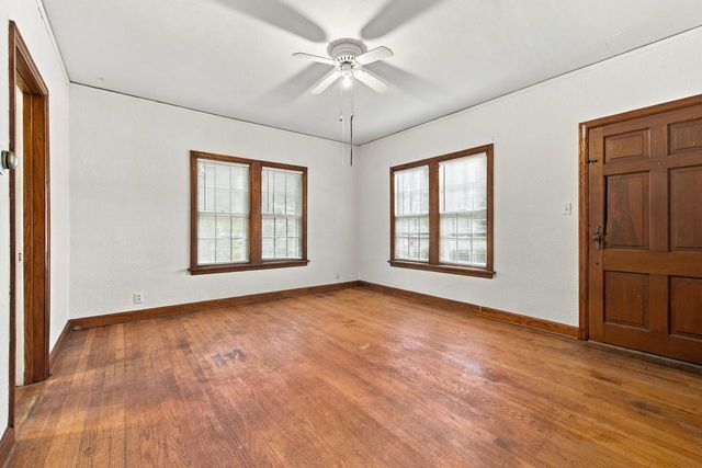 3364 S Chase AVENUE, Milwaukee, WI 53207