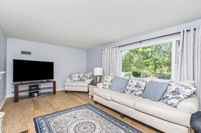 13 Pershing Road, Queensbury, NY 12804
