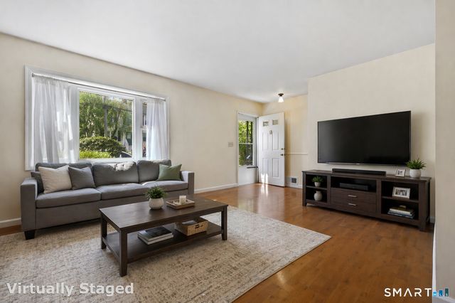 25 Fairland Street, Stamford, CT 06905