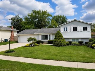 944 Stark Street, Sheffield Lake, OH 44054