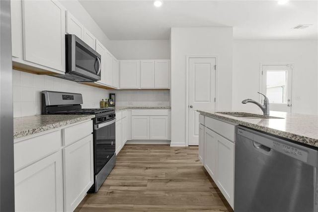 2313 Hedgeview Rd., Conyers, GA 30094