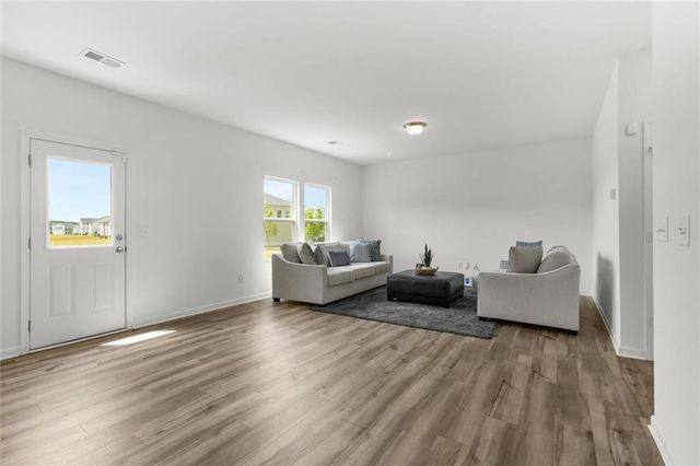 2313 Hedgeview Rd., Conyers, GA 30094