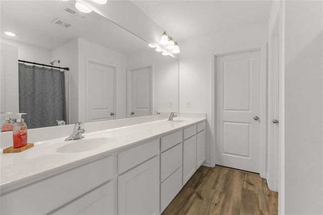 2313 Hedgeview Rd., Conyers, GA 30094