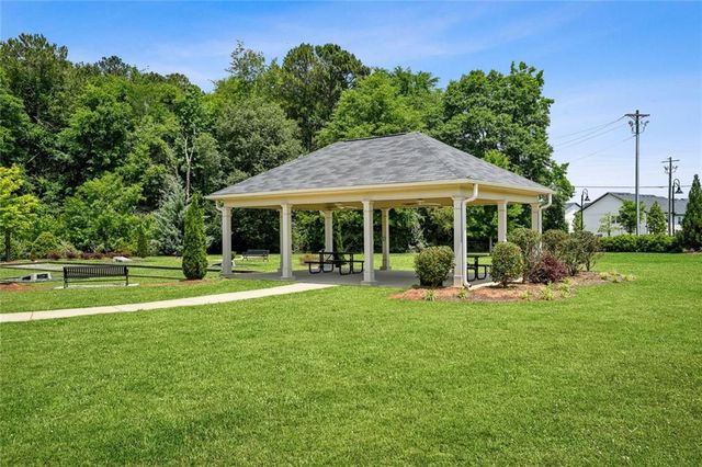 2313 Hedgeview Rd., Conyers, GA 30094