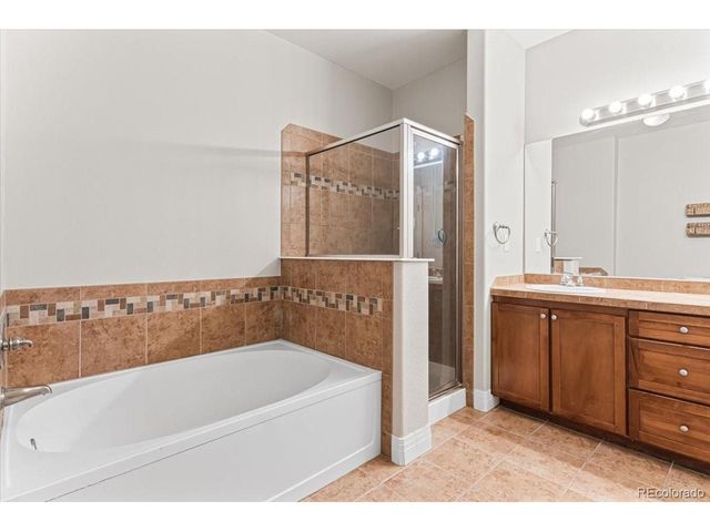 9019 E Panorama Cir D120, Englewood, CO 80112