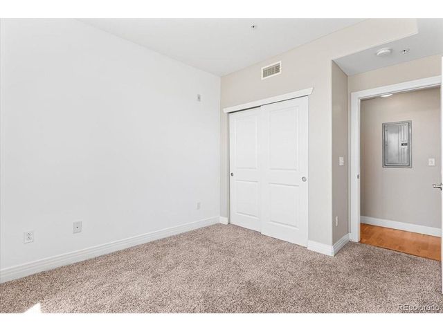 9019 E Panorama Cir D120, Englewood, CO 80112