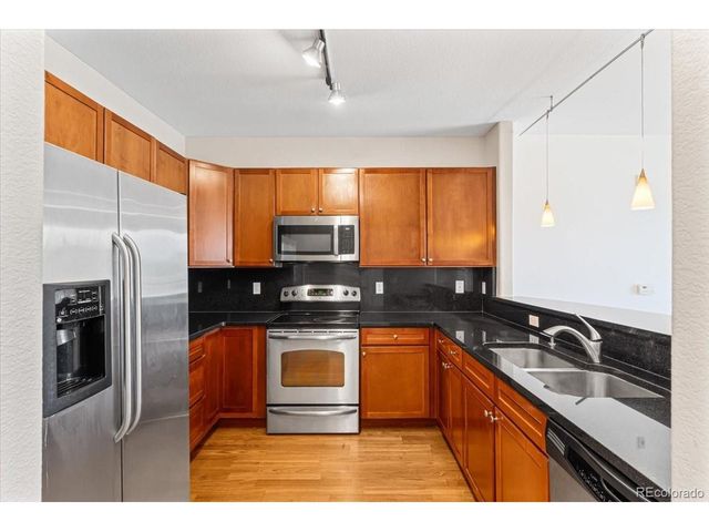 9019 E Panorama Cir D120, Englewood, CO 80112
