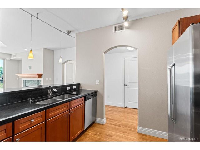 9019 E Panorama Cir D120, Englewood, CO 80112