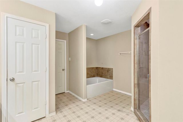 461 Mystic Glen Loop, Houston, TX 77339