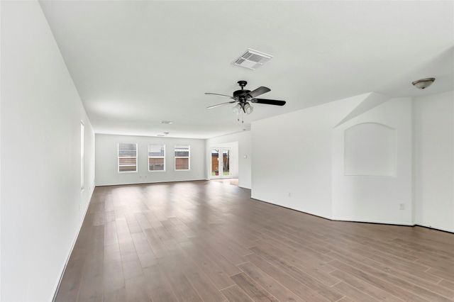 461 Mystic Glen Loop, Houston, TX 77339