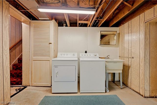 1426 Robbins Avenue, Niles, OH 44446