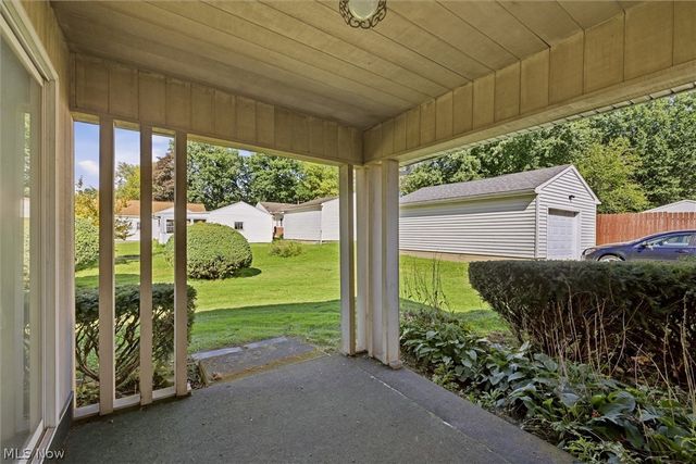 1426 Robbins Avenue, Niles, OH 44446