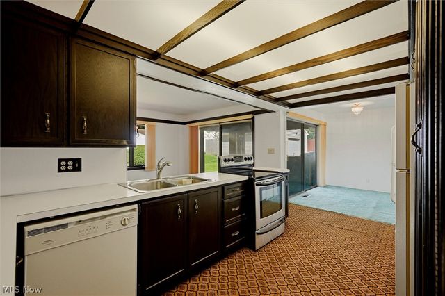1426 Robbins Avenue, Niles, OH 44446