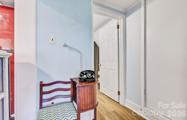 8 Concord Road, Asheville, NC 28803