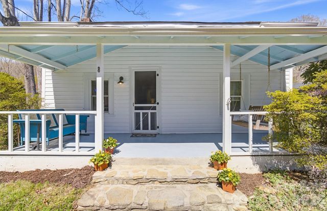 8 Concord Road, Asheville, NC 28803