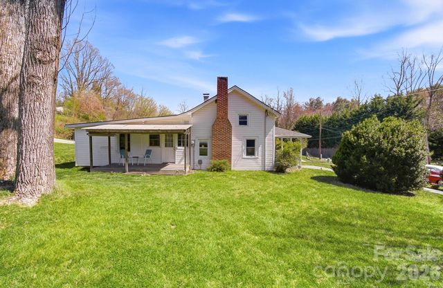 8 Concord Road, Asheville, NC 28803