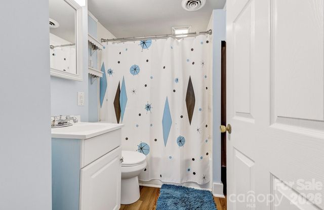 8 Concord Road, Asheville, NC 28803