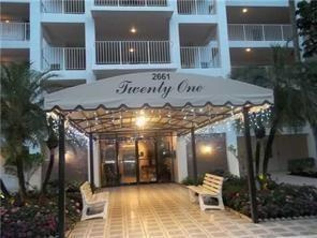 2661 S Course Drive 703, Pompano Beach, FL 33069