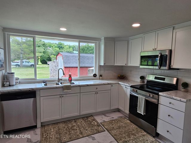 335 Bristol Rd, Harrogate, TN 37752