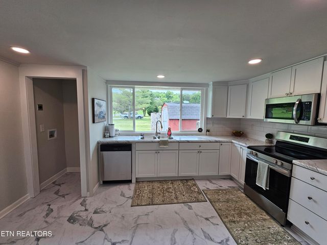 335 Bristol Rd, Harrogate, TN 37752