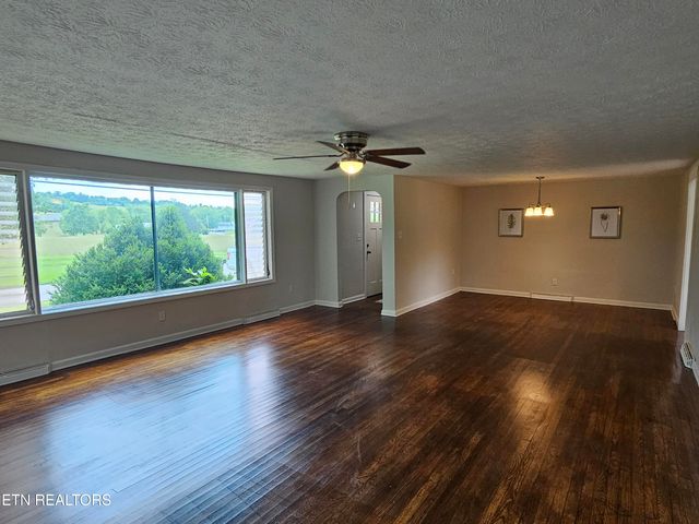 335 Bristol Rd, Harrogate, TN 37752