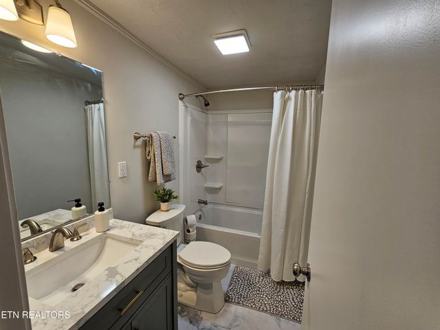 335 Bristol Rd, Harrogate, TN 37752