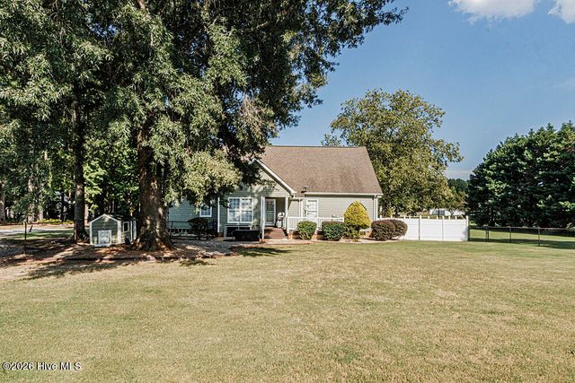 8554 Forest Cove Road, Elm City, NC 27822