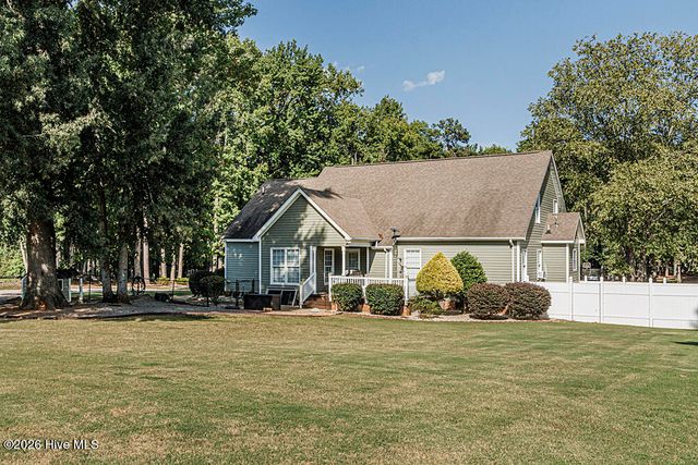 8554 Forest Cove Road, Elm City, NC 27822