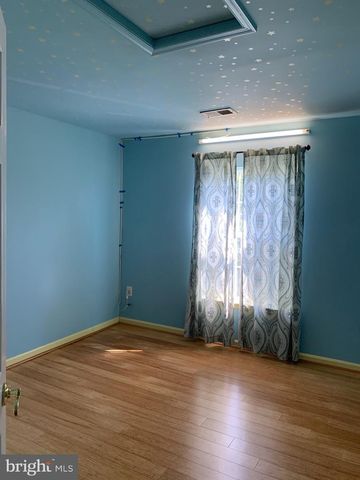 47344 BLACKWATER FALLS TER, Sterling, VA 20165