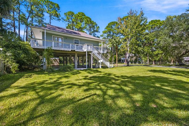 43 64TH STREET, Yankeetown, FL 34498